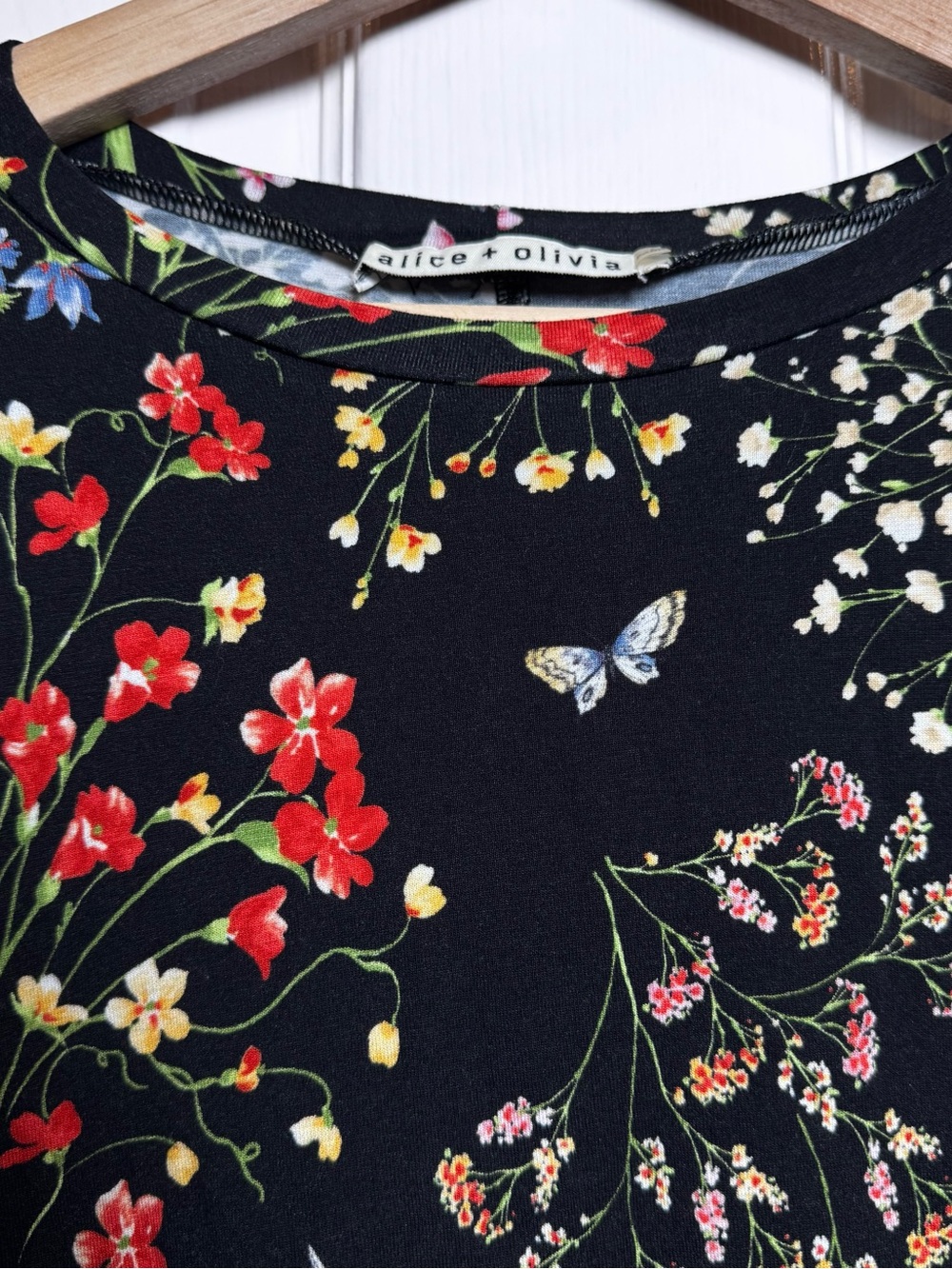 Alice + Olivia Delaina Floral Butterfly Long Sleeve Top Black Small - Picture 5 of 11
